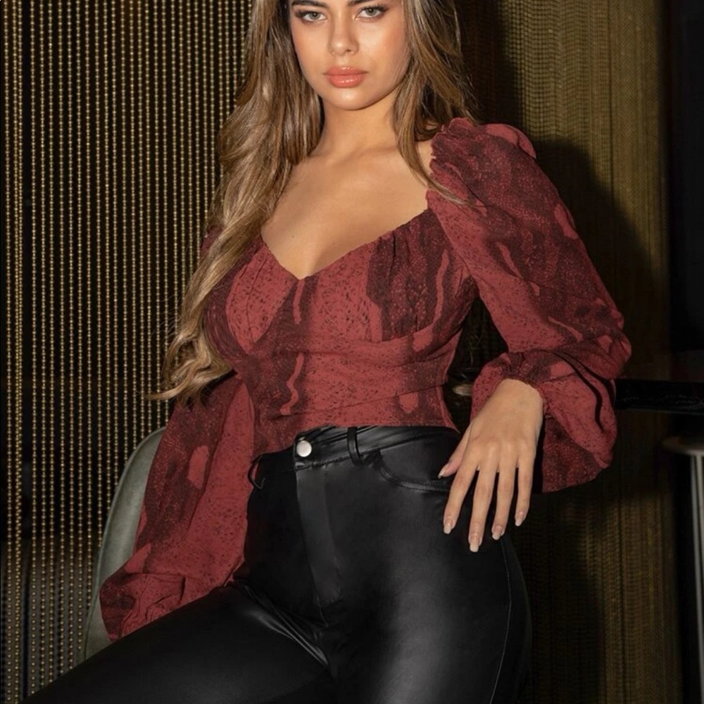 Cropped snake print top